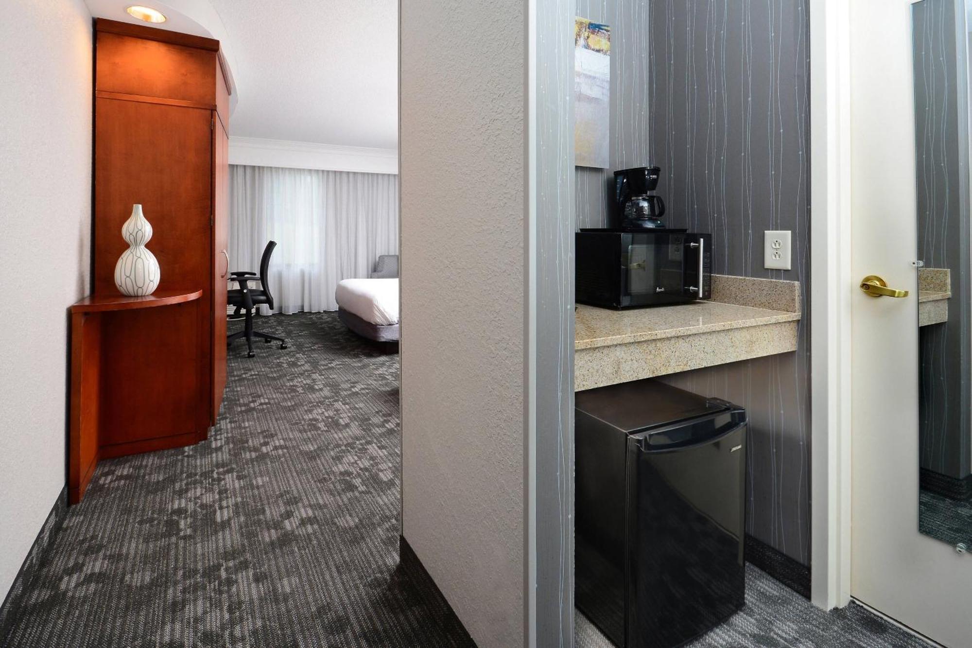 Courtyard Danville Bagian luar foto