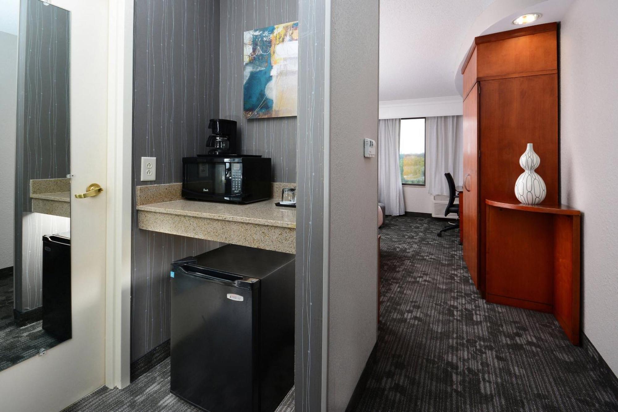 Courtyard Danville Bagian luar foto
