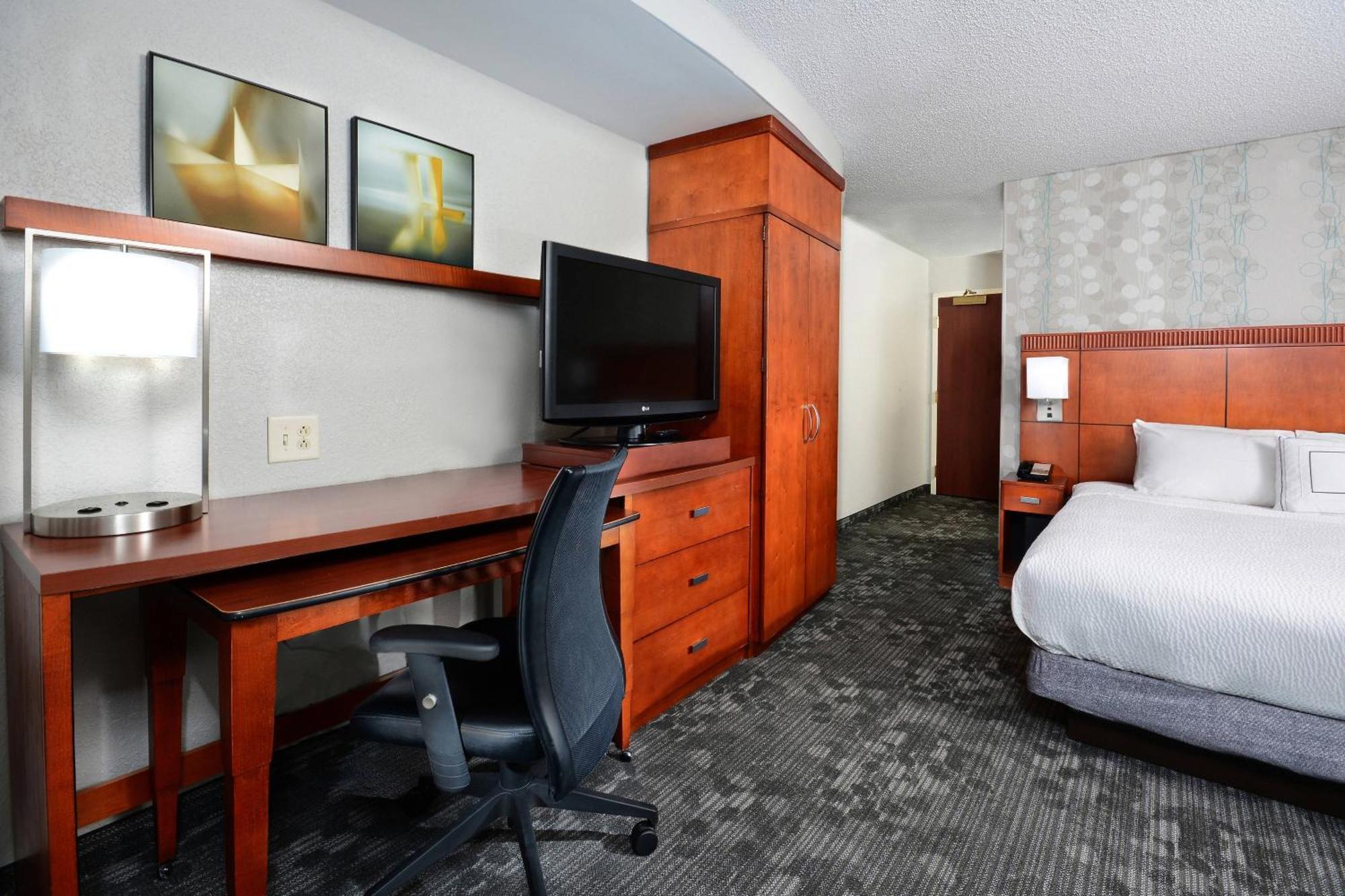 Courtyard Danville Bagian luar foto